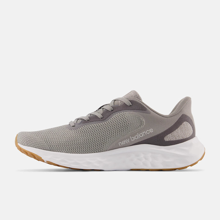 New Balance  608v5