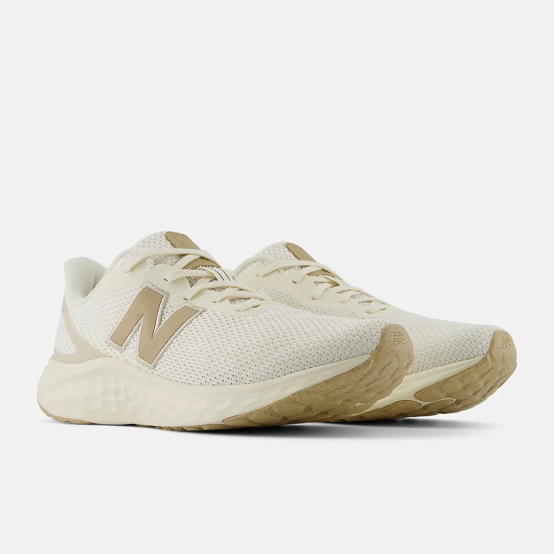 New Balance  608v5