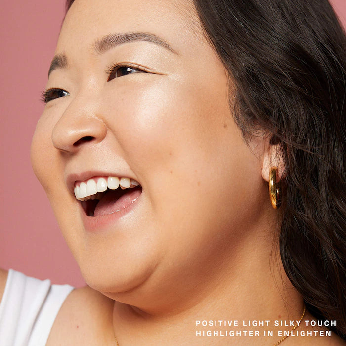 Rare Beauty by Selena Gomez  Positive Light Silky Touch Highlighter