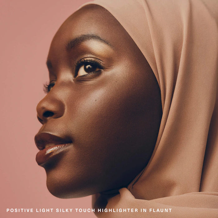 Rare Beauty by Selena Gomez  Positive Light Silky Touch Highlighter