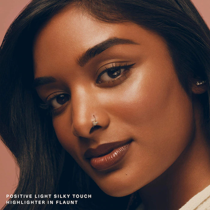 Rare Beauty by Selena Gomez  Positive Light Silky Touch Highlighter